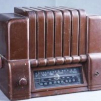 老收音机高价收购金山区民国收音机回收热线
