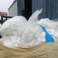 昆山废塑料回收公司 大量回收塑料垃圾