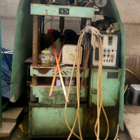 30多吨旧机械设备当废铁处理