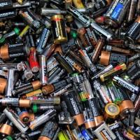坪山回收废旧电池 坪山新区18650电池回收价格现在多少钱