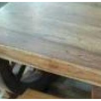 处理纯木头桌及凳子各三四十个