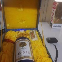 燕京八景茅台酒瓶回收多少钱—各地回收茅台酒空酒瓶
