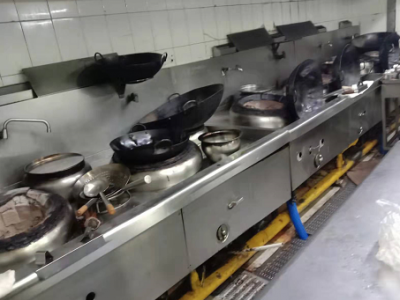 饭店一批不锈钢厨房设备处理