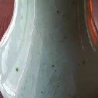 龙泉窑蒜头瓶高价上门回收-龙泉瓷器赏鉴及收藏