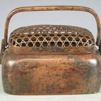上海市铜器收购   老铜脚炉收购多少钱一个