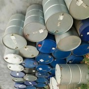 聊城莘县200L铁桶回收-本地商家高价上门回收各类铁桶