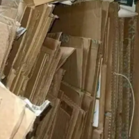 每个月1000多斤废纸板处理