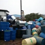 利津本月200L铁桶收购价格-山东常年高价回收各类铁桶