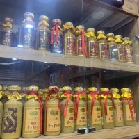 汝南高价回收马年生肖酒瓶价格多少,三十年茅台酒瓶回收免费鉴定