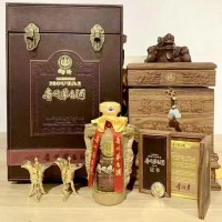 80年贵州茅台酒回收值多少钱一箱价格查询酒瓶也收