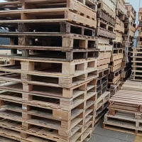 厂里每个月100多个木托盘处理