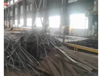 厂里20多吨钢板废料处理