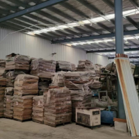 工厂库存几百立方木地板处理
