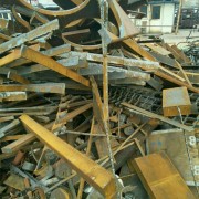南昌回收废角铁厂家联系方式 废铁回收价格表