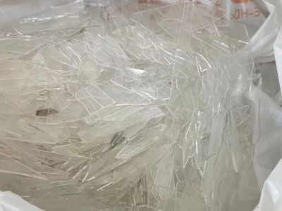 每年5000吨手机玻璃边角料处理