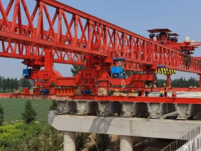 200多吨龙门吊架桥机当废铁处理