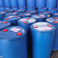 公司每个月200多个蓝色塑料桶处理