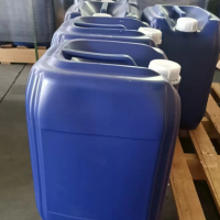 1000多个25公斤蓝色塑料桶处理