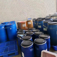 厂里每个月600多个塑料桶及铁桶处理